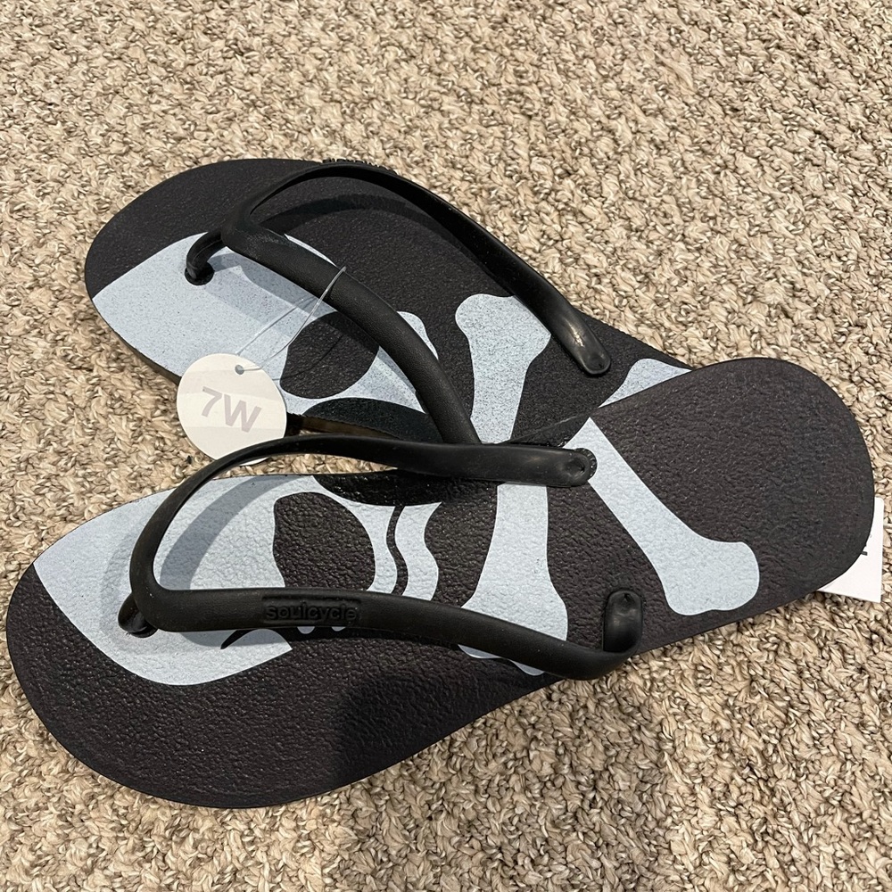 SoulCycle flip flops
